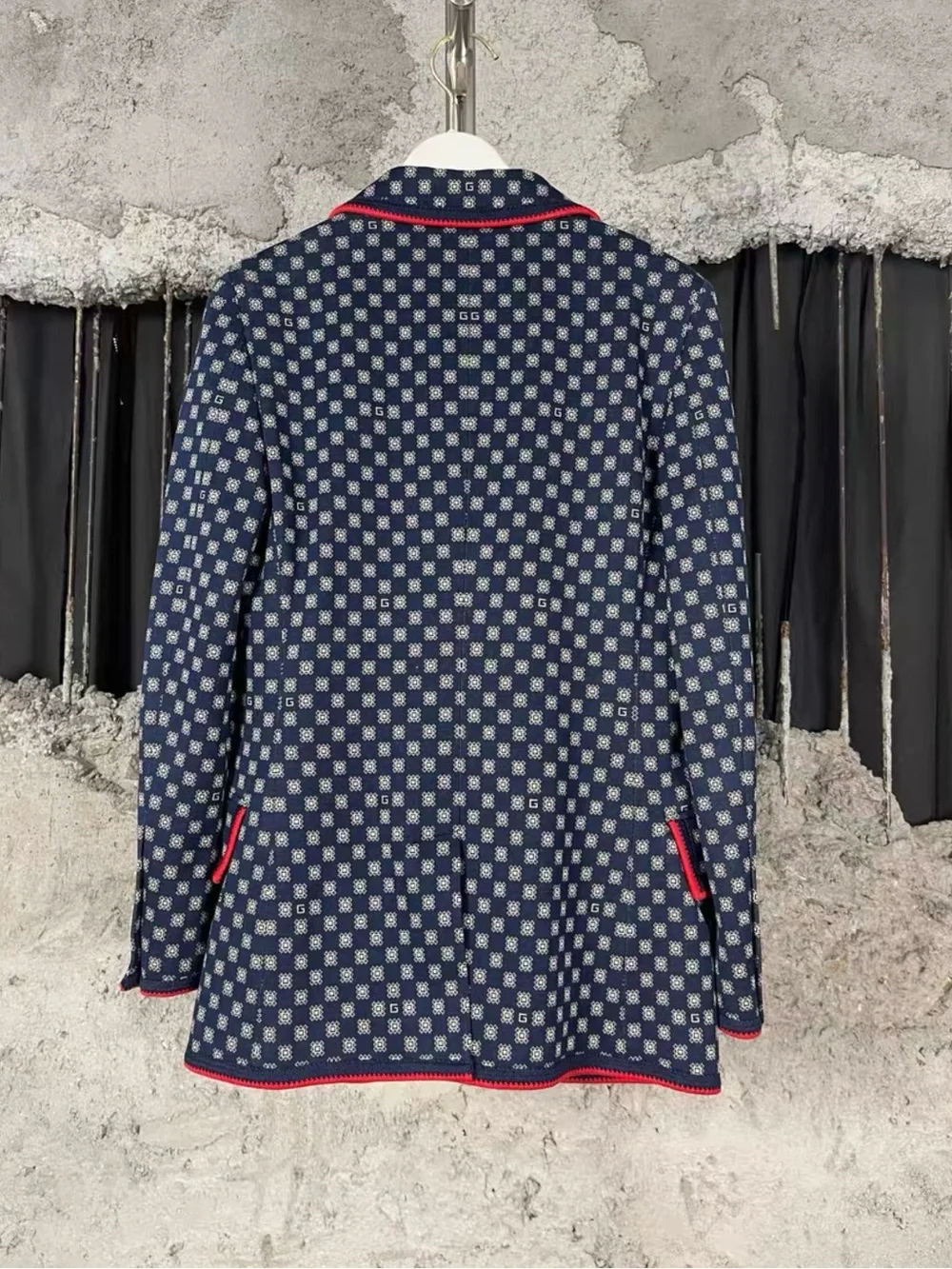🚩steal Gucci Navy Geometric Wool-Blend Blazer with Red Trim - Picture 3 of 6